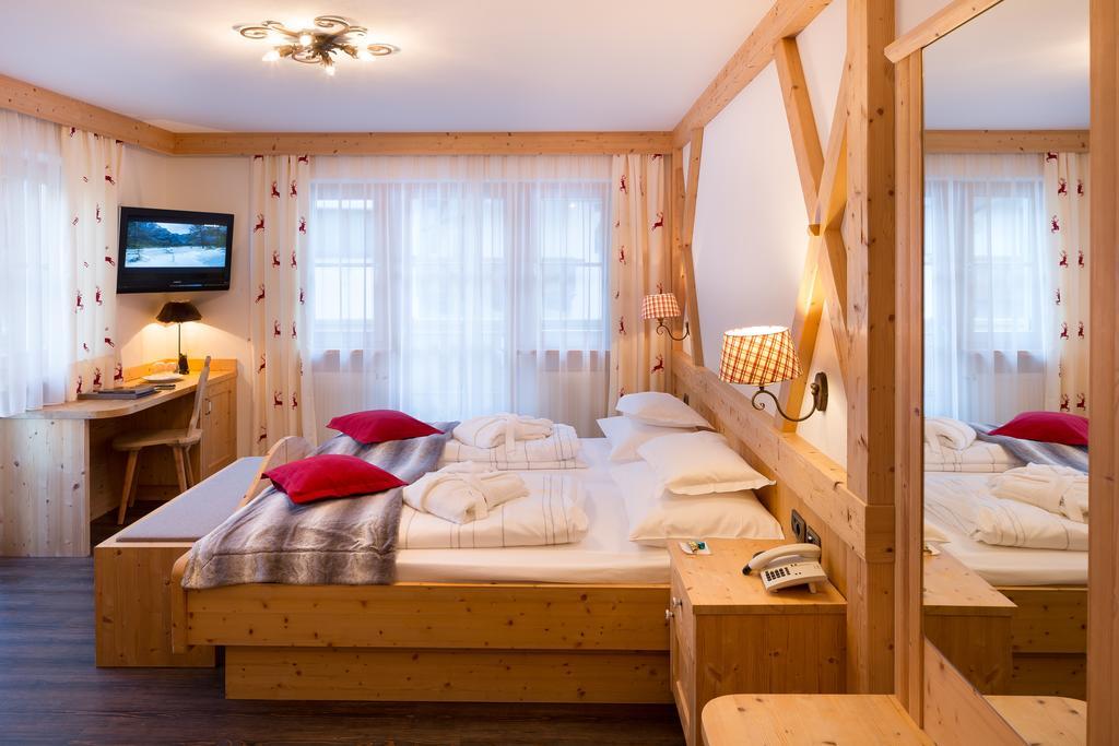 סלבה די ואל גרדנה Hotel Somont מראה חיצוני תמונה