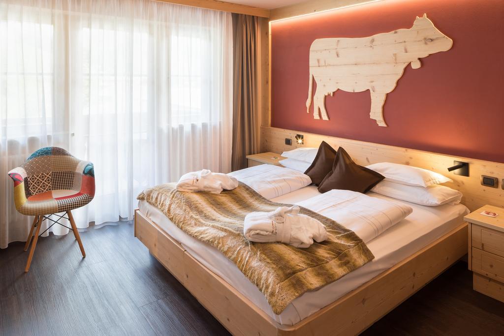 סלבה די ואל גרדנה Hotel Somont מראה חיצוני תמונה